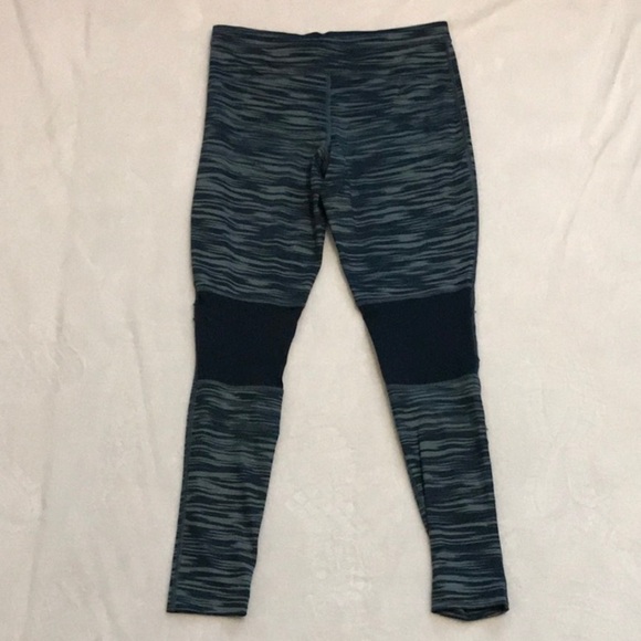 NIKE Women's Small Navy and Light Blue Yoga Leggings Feminine Athleisure - Picture 3 of 5